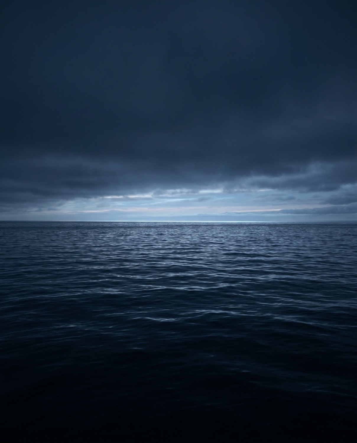 O mar, ao entardecer